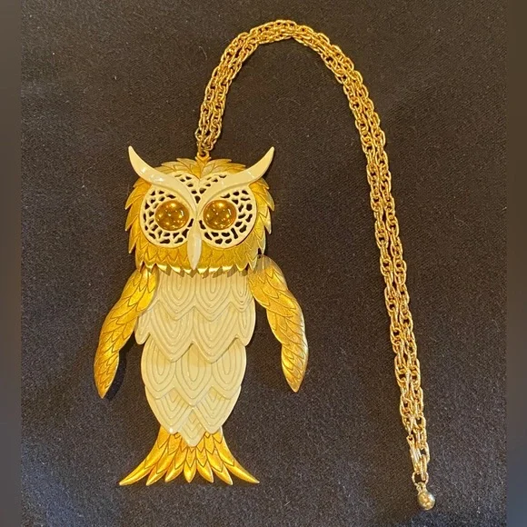 Vintage Owl Necklace With Hinged Parts - Picture 4 of 9